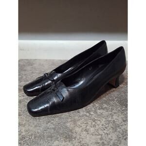 Vaneli Black Leather Croc Embossed Low Heel Pumps Women’s 6M